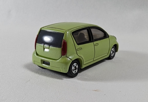 Daihatsu Sirion green